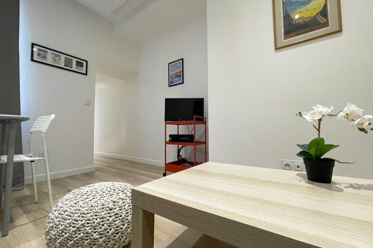 #Cf In White&Gray Center Apartment Grenoble Exterior foto